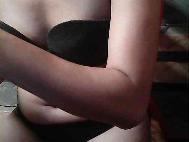HornyNica webcam