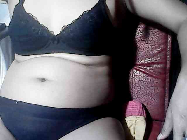 HornyNica webcam