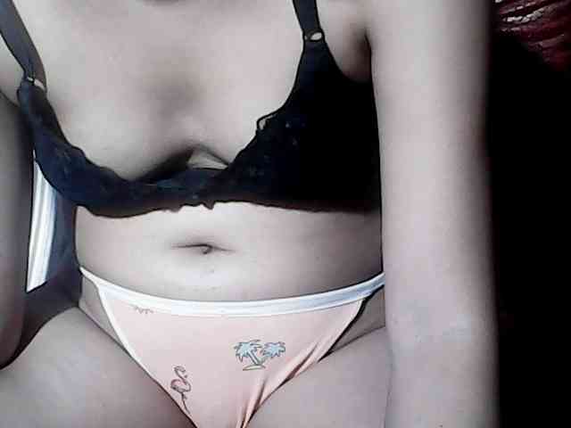 HornyNica webcam