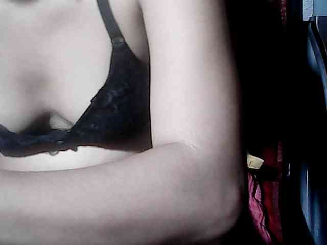 HornyNica webcam