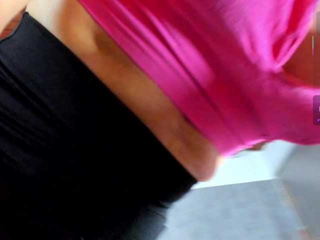 Nahomidi-bello live cam on BongaCams