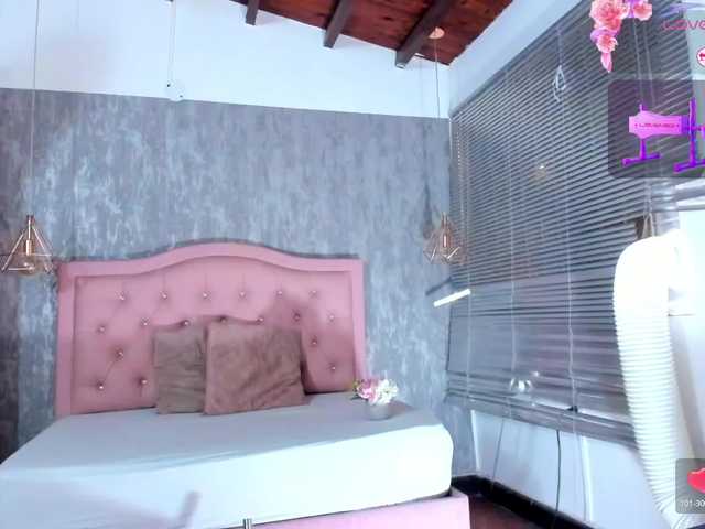 Nahomidi-bello live cam on BongaCams
