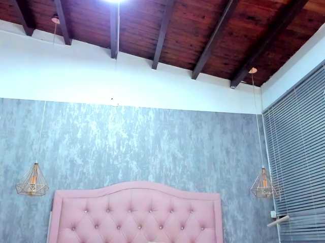Nahomidi-bello live webcam show