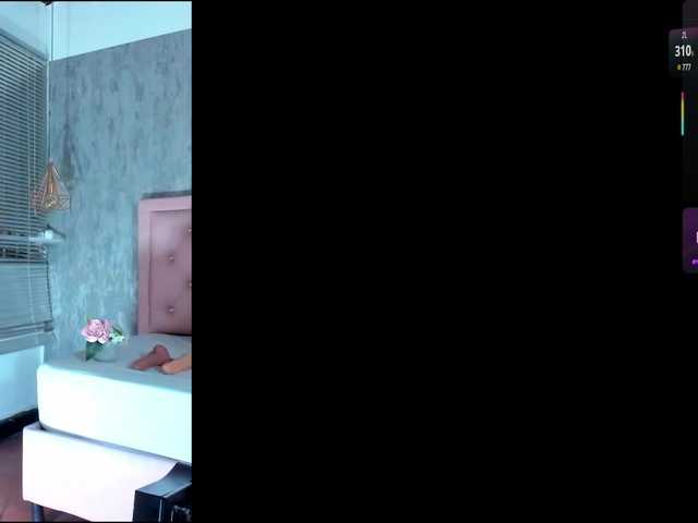 Nahomidi-bello live cam on BongaCams