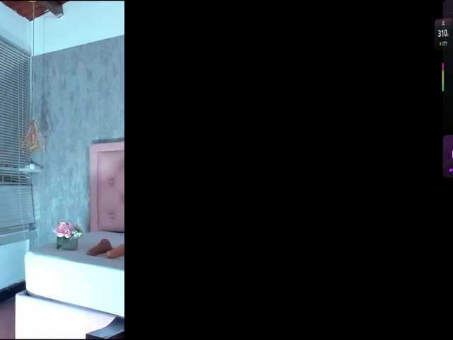 Nahomidi-bello live cam on BongaCams
