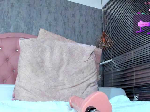 Nahomidi-bello live cam on BongaCams