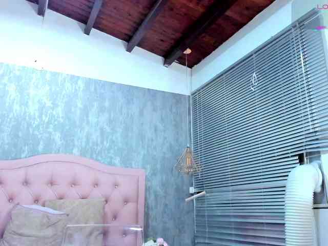 nahomidi-bello's live room