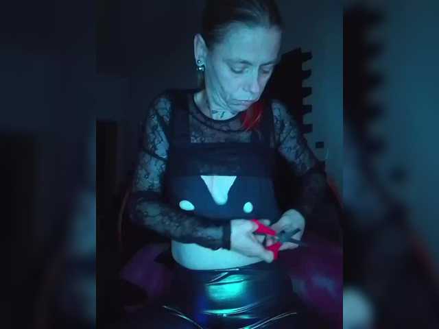 SexyMilfMom4VOYERS