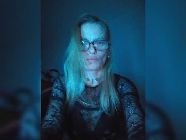 SexyMilfMom4VOYERS