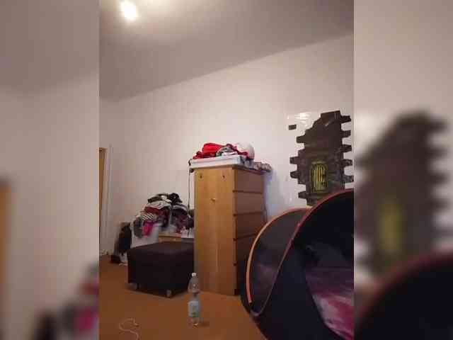 SexyMilfMom4VOYERS webcam