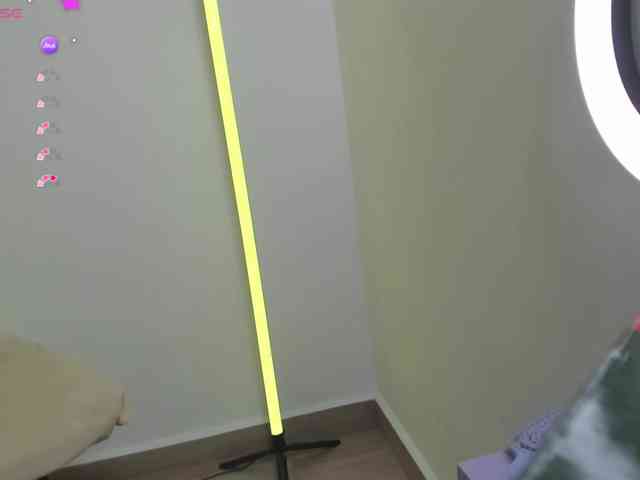 SaraMashmeloo webcam