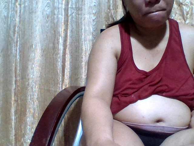 lovelyshantal live webcam show