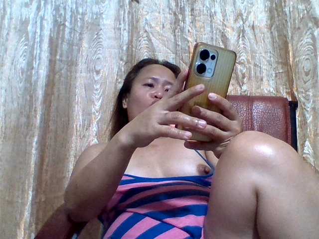 lovelyshantal live cam on BongaCams