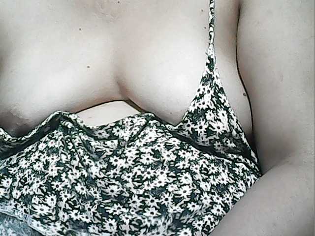 lovelyshantal live cam on BongaCams