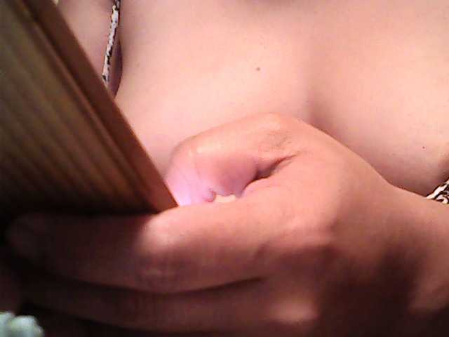 lovelyshantal live cam on BongaCams