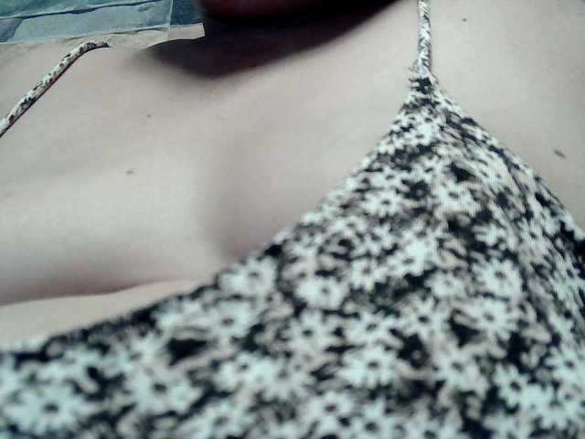 lovelyshantal live cam on BongaCams