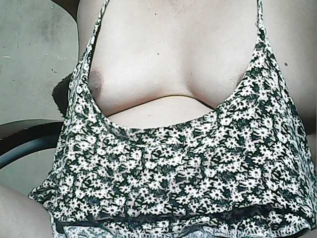 lovelyshantal live cam on BongaCams