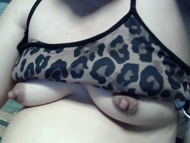 lovelyshantal live cam on BongaCams