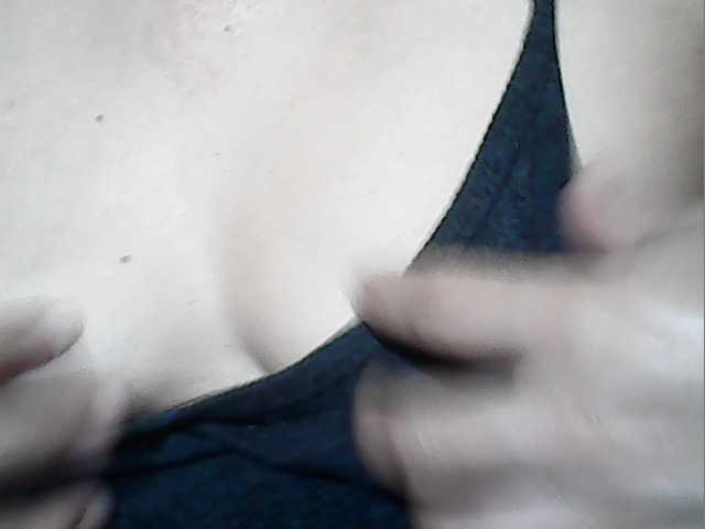 lovelyshantal live cam preview