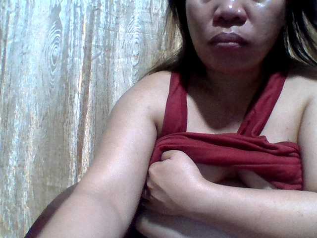 lovelyshantal live cam on BongaCams