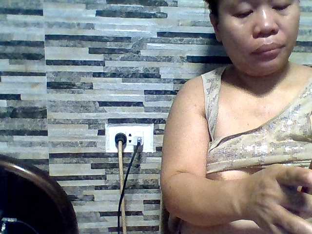 lovelyshantal live cam on BongaCams