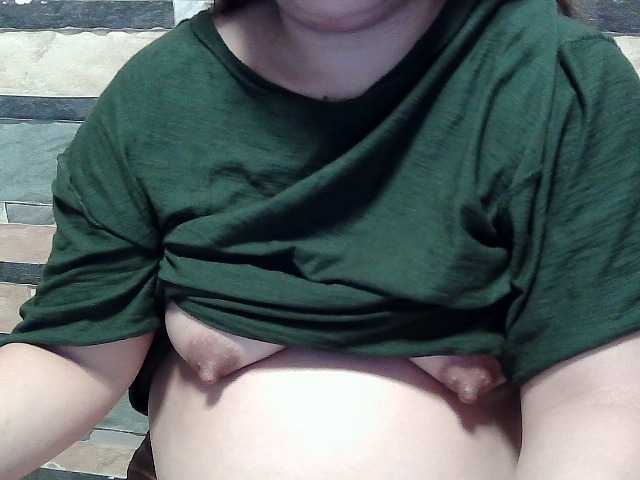 lovelyshantal live cam on BongaCams