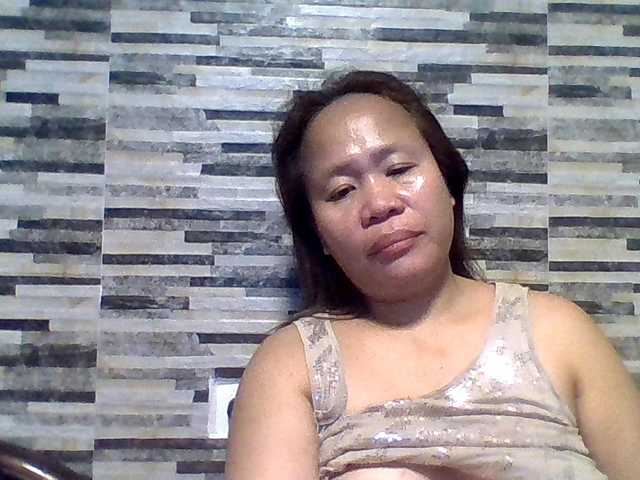 lovelyshantal live cam on BongaCams
