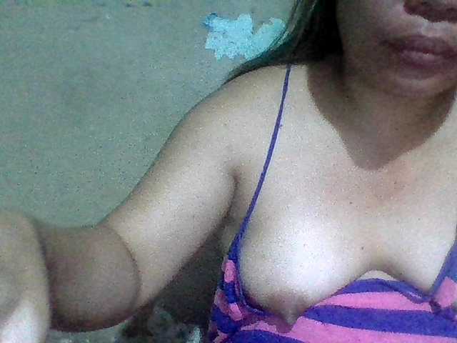 lovelyshantal live cam on BongaCams
