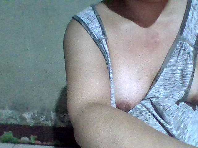 lovelyshantal live cam on BongaCams