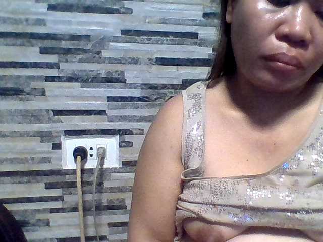 lovelyshantal live cam on BongaCams