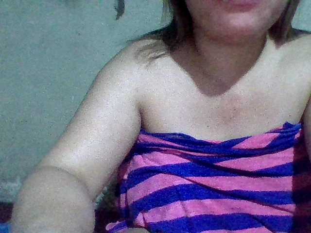 lovelyshantal live cam on BongaCams