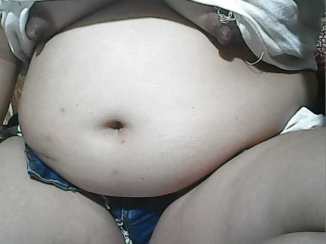 lovelyshantal live cam on BongaCams