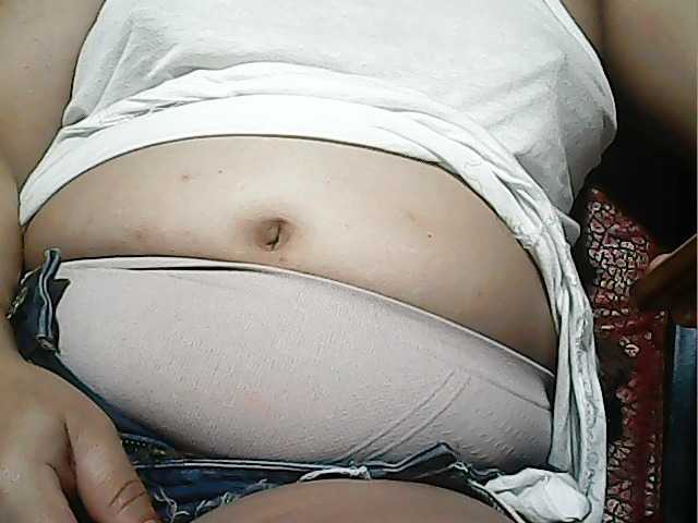 lovelyshantal live cam on BongaCams