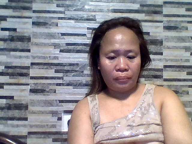 lovelyshantal live cam on BongaCams