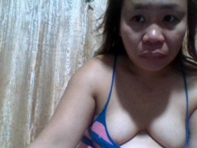 lovelyshantal live cam on BongaCams