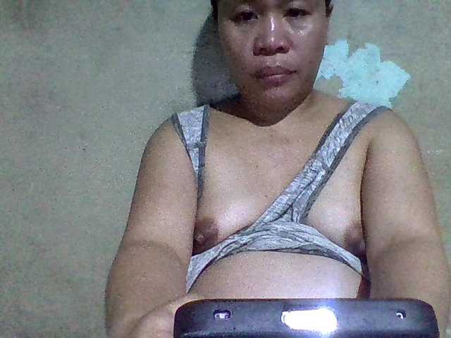 lovelyshantal live cam on BongaCams