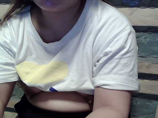 lovelyshantal live cam on BongaCams