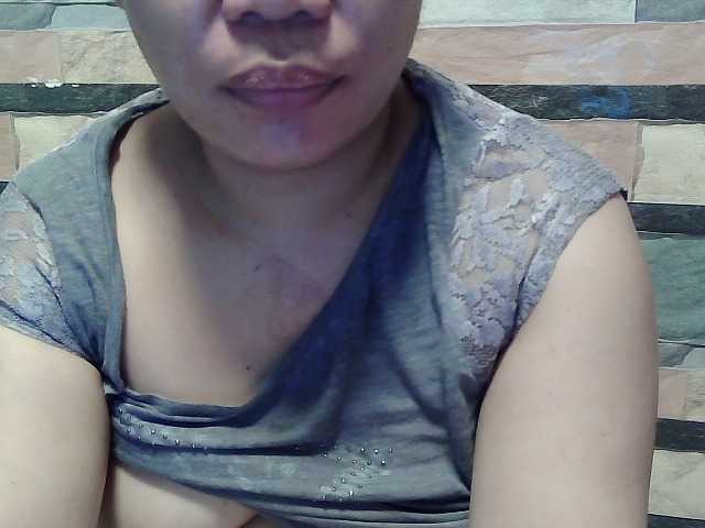 lovelyshantal live cam on BongaCams