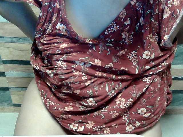 lovelyshantal live cam on BongaCams