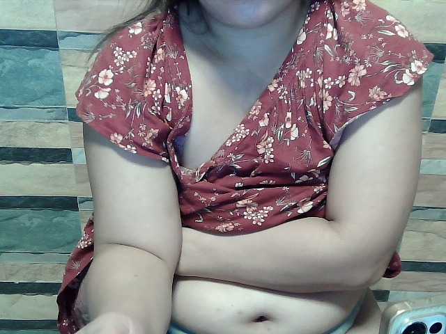 lovelyshantal live cam on BongaCams