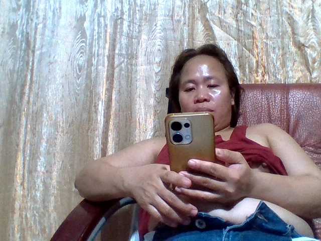 lovelyshantal live webcam show