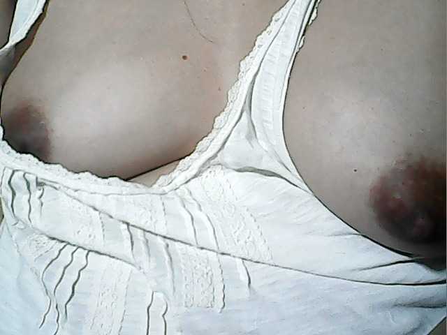 lovelyshantal live cam preview