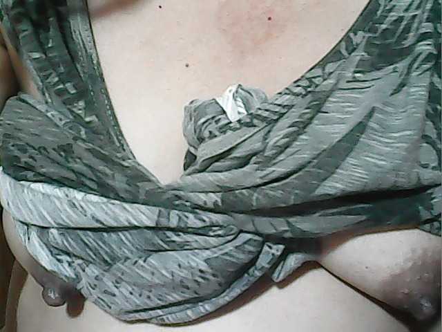 lovelyshantal, en directo ahora en BongaCams