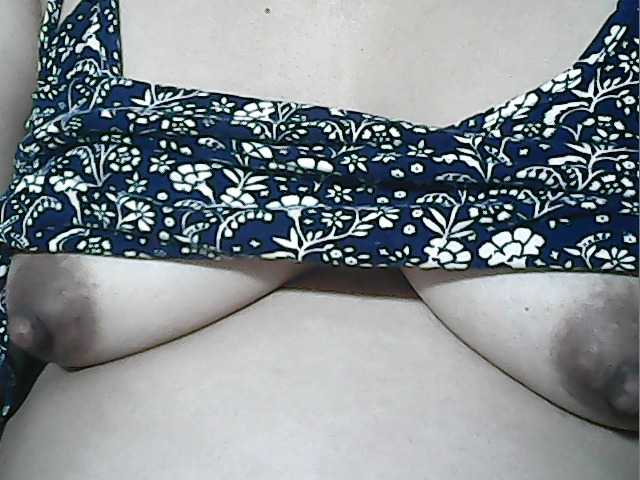 lovelyshantal live cam on BongaCams