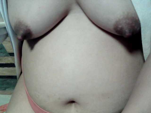 lovelyshantal live cam preview