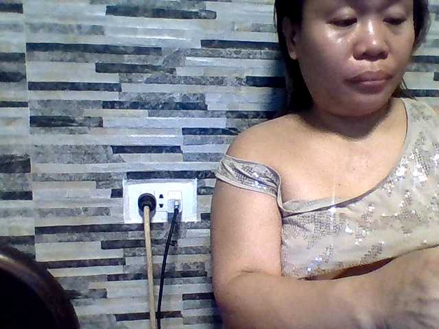 lovelyshantal live cam on BongaCams