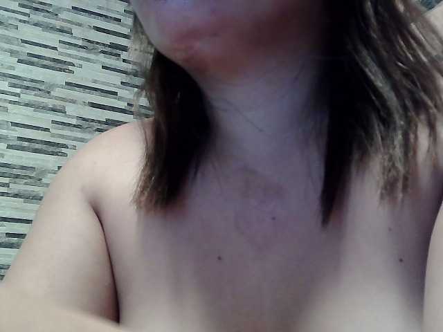lovelyshantal live cam on BongaCams