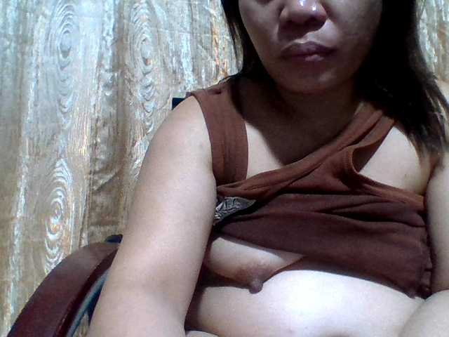lovelyshantal live cam on BongaCams