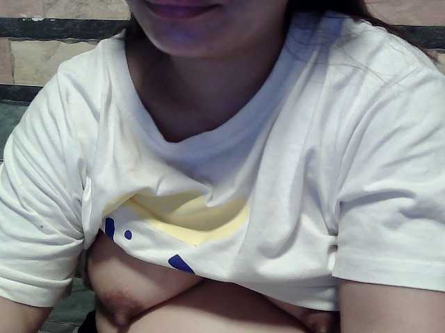 lovelyshantal live cam on BongaCams