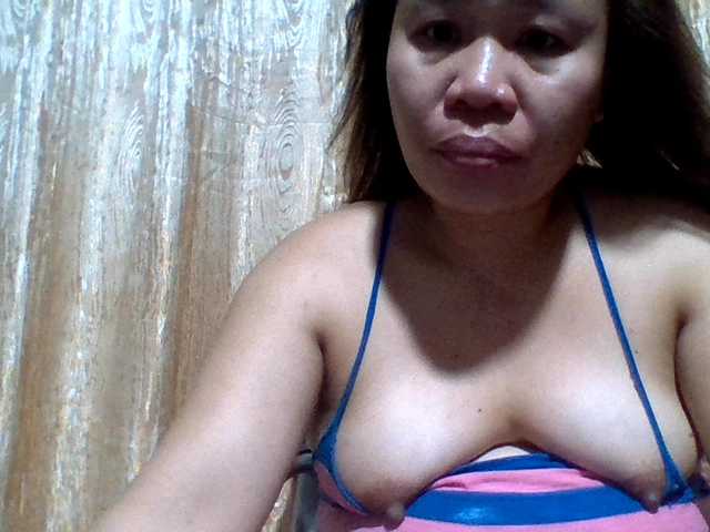 lovelyshantal live cam on BongaCams
